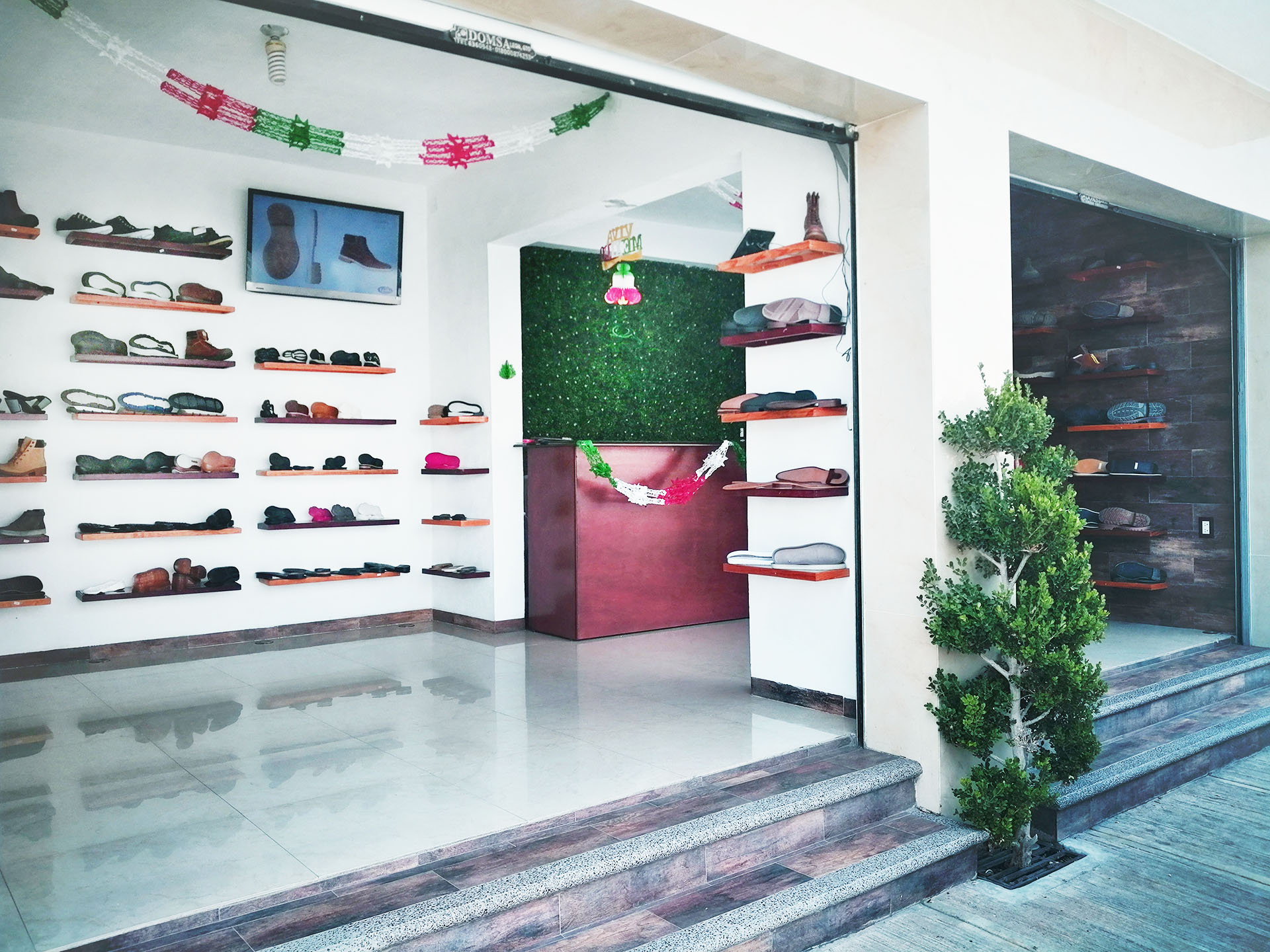 Nosotros - Laura Suelas